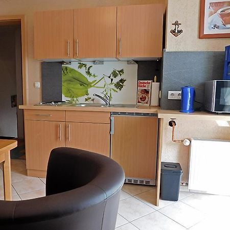 Appartement Haus Stricker à Sagard Extérieur photo