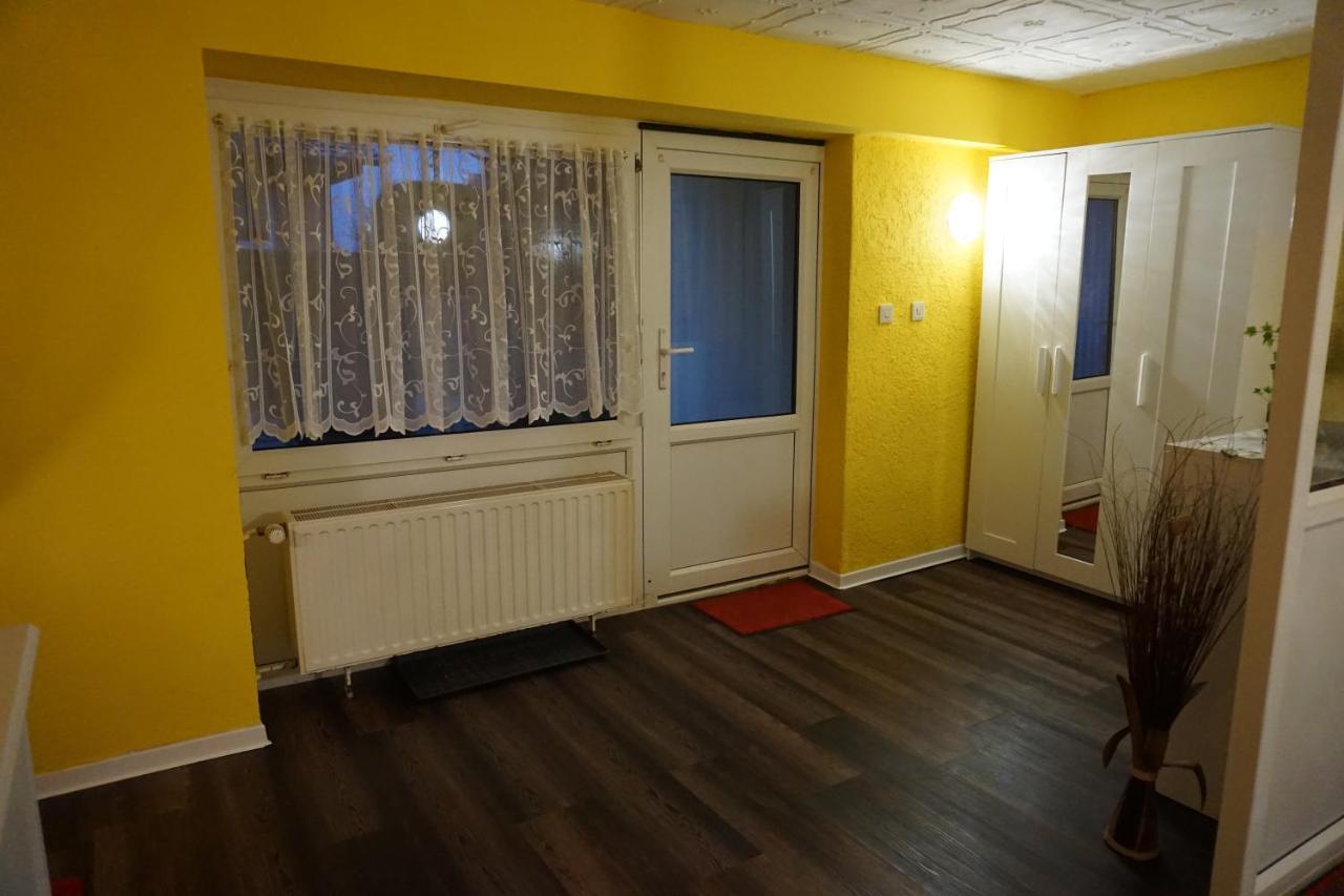 Appartement Haus Stricker à Sagard Extérieur photo