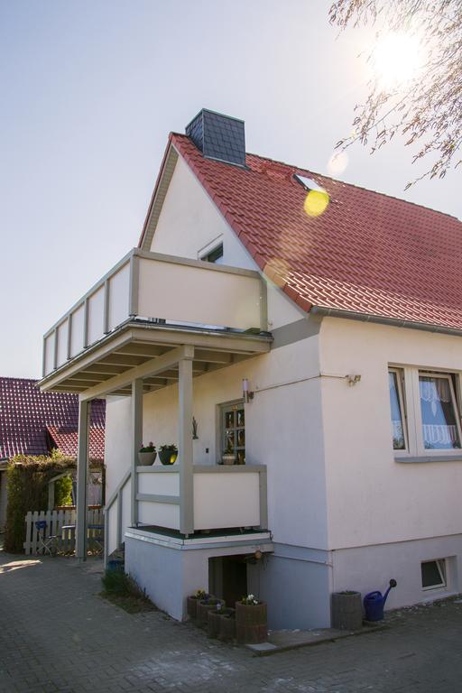 Appartement Haus Stricker à Sagard Extérieur photo