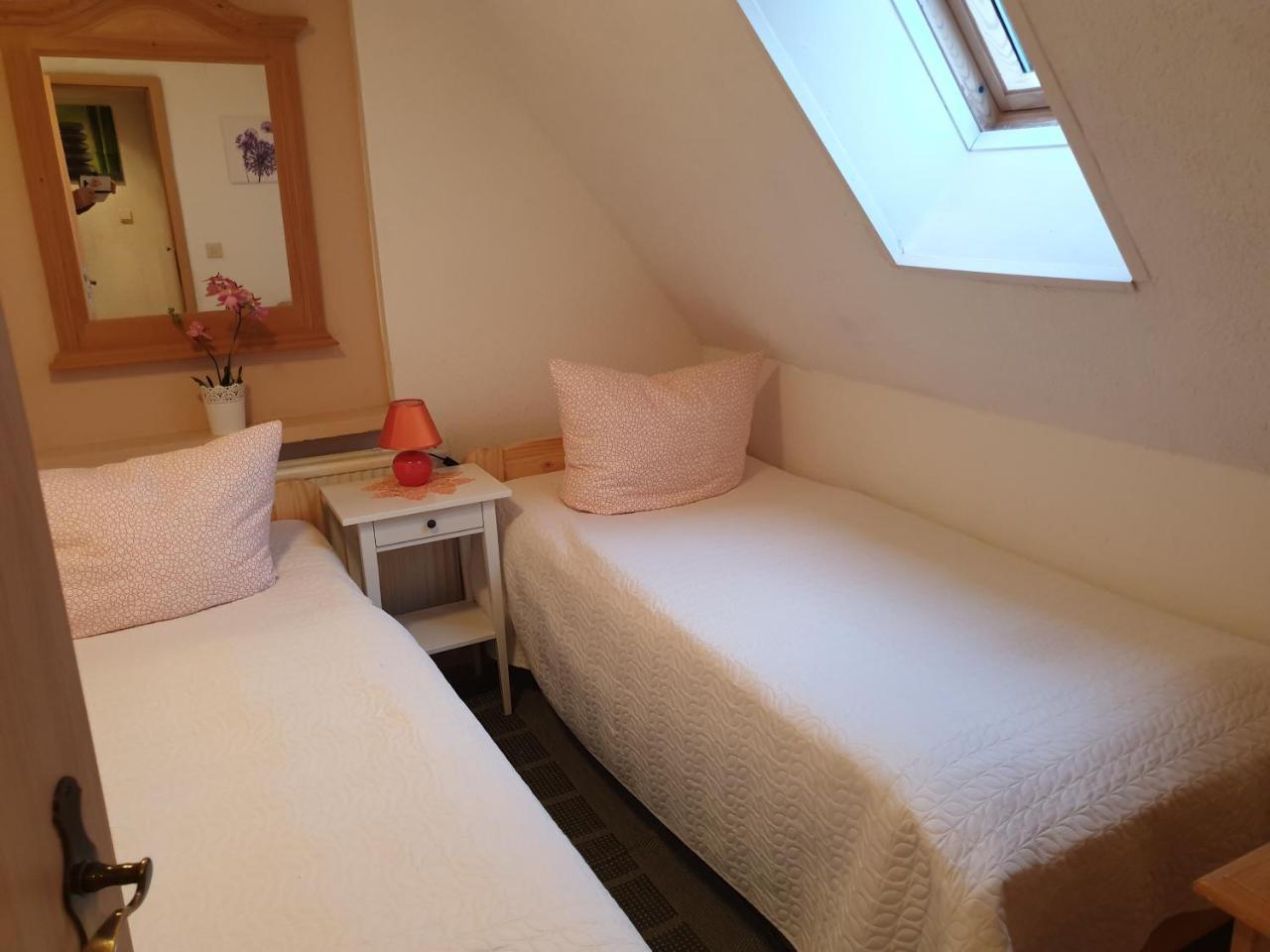 Appartement Haus Stricker à Sagard Extérieur photo